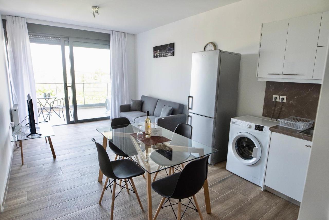 Cozy Apartment In Palaio Faliro With A Great View 아테네 외부 사진