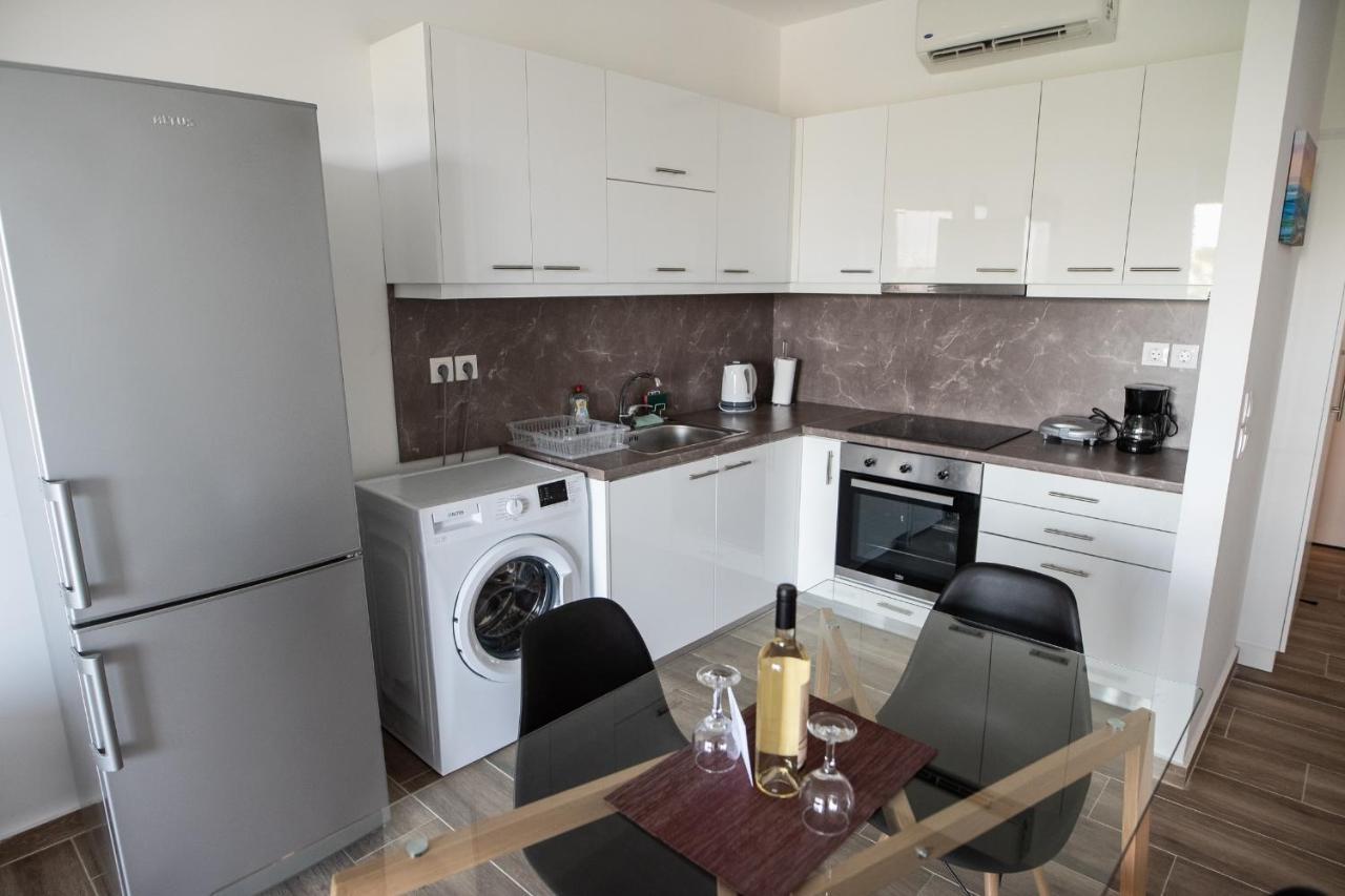 Cozy Apartment In Palaio Faliro With A Great View 아테네 외부 사진